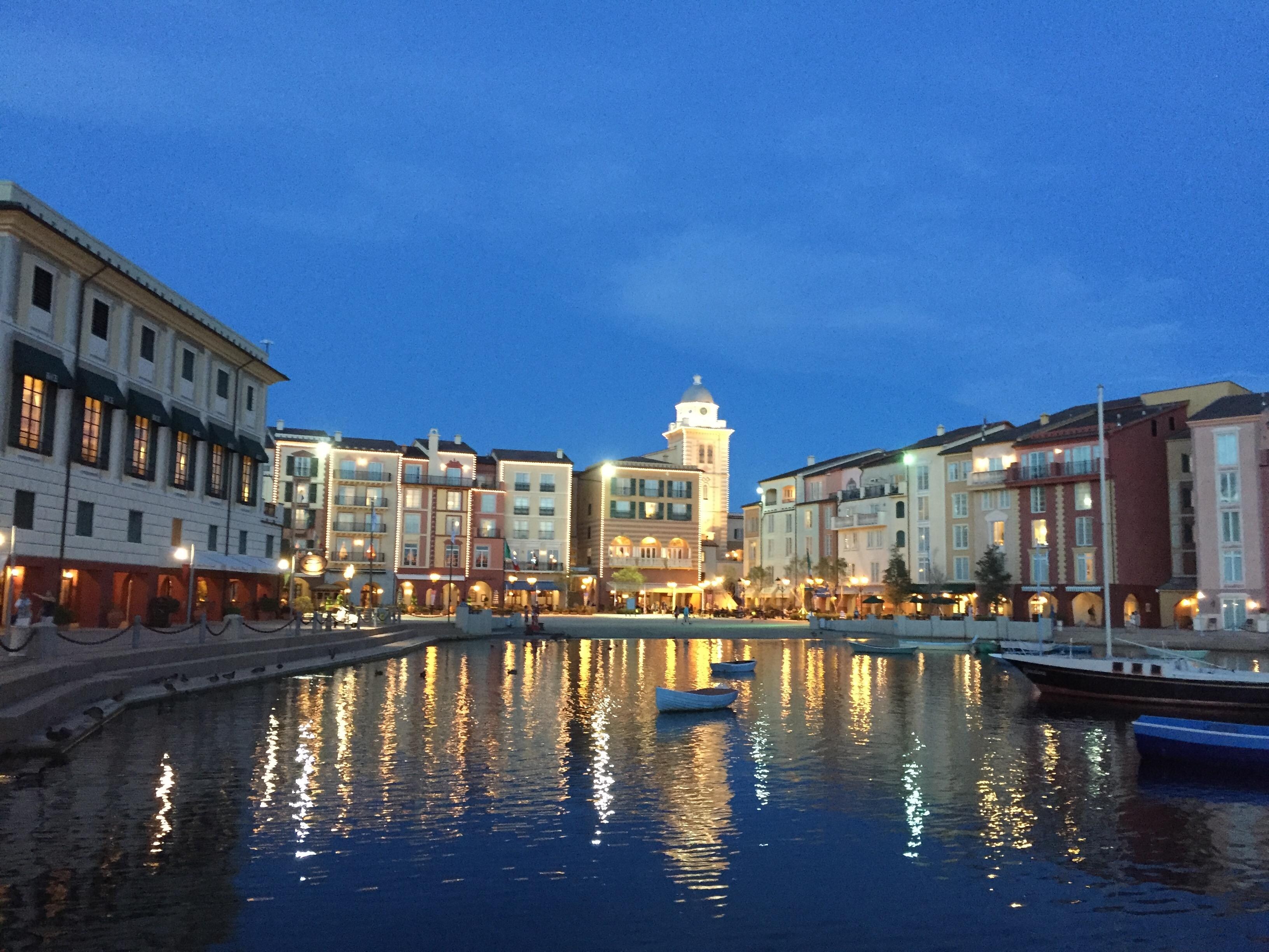 Evening by the bay