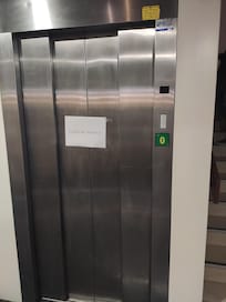 En panne et vieux, comme le reste