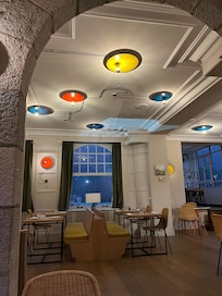 Beau choix de luminaires