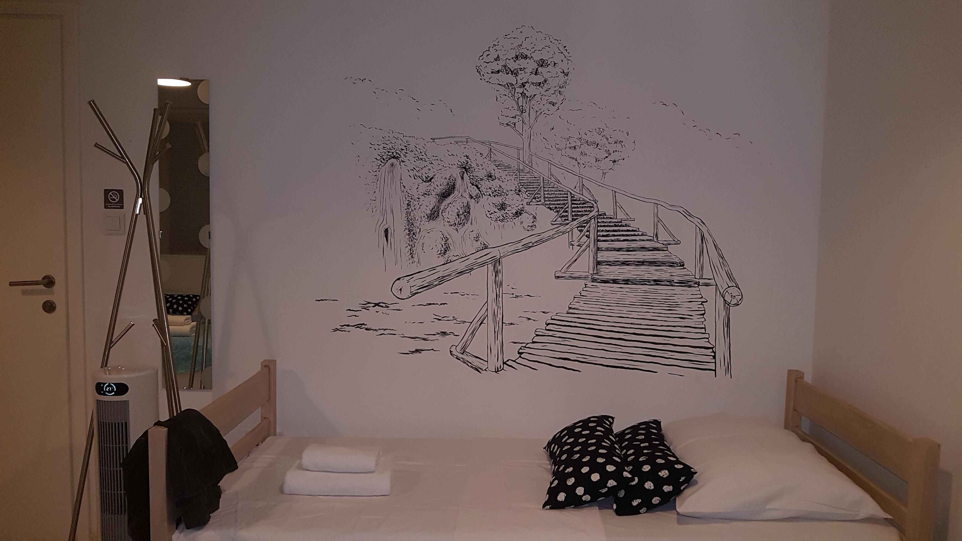 Enda en fin og smaksful tegning på rommet!