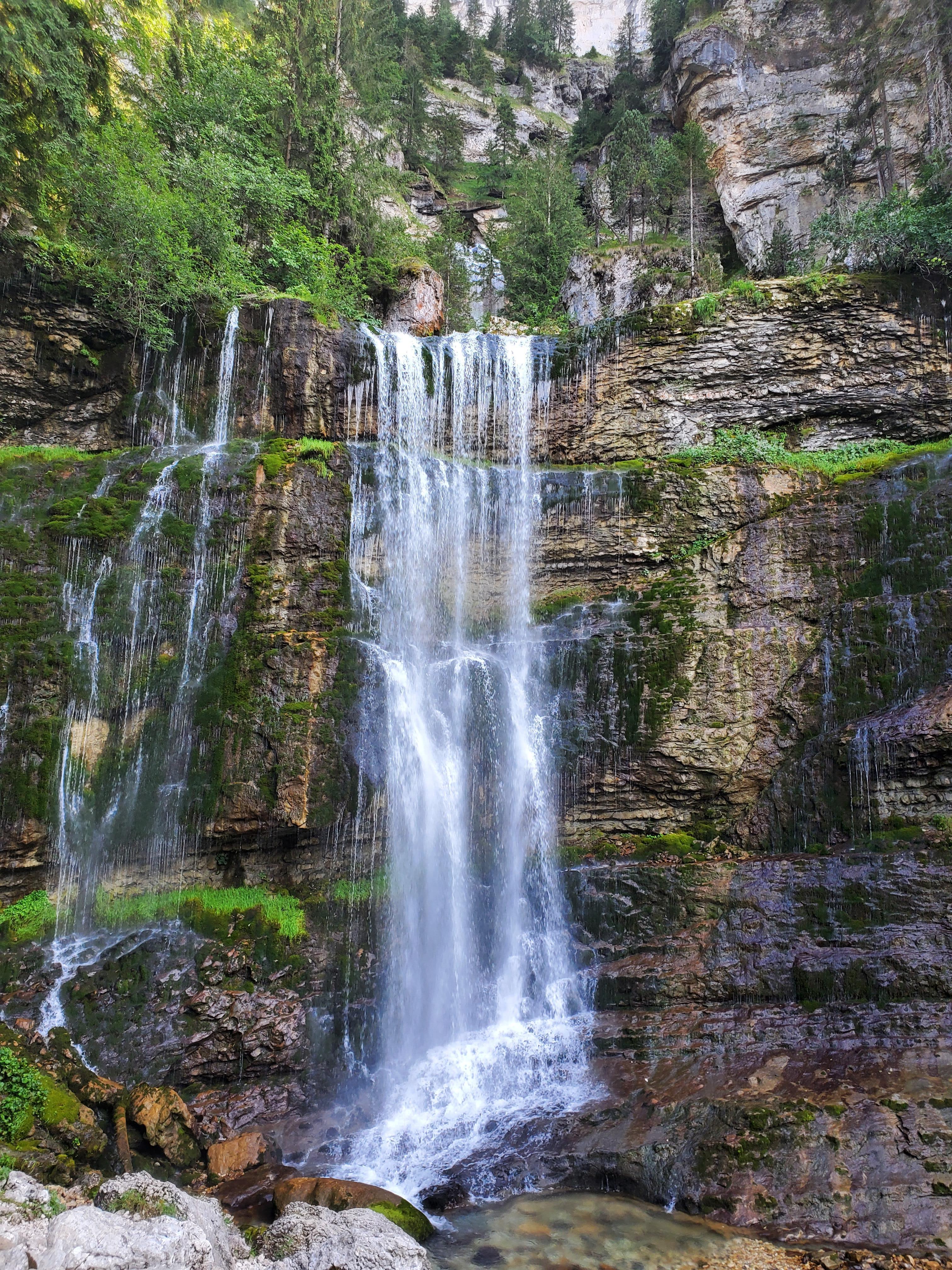 La cascade a Saint meme... situé  a 40min en voiture de l'auberge... trouvée grâce au conseil  de l'auberge 