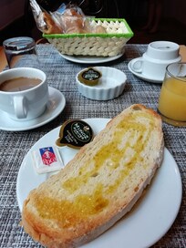 Desayuno clásico y como en casa
