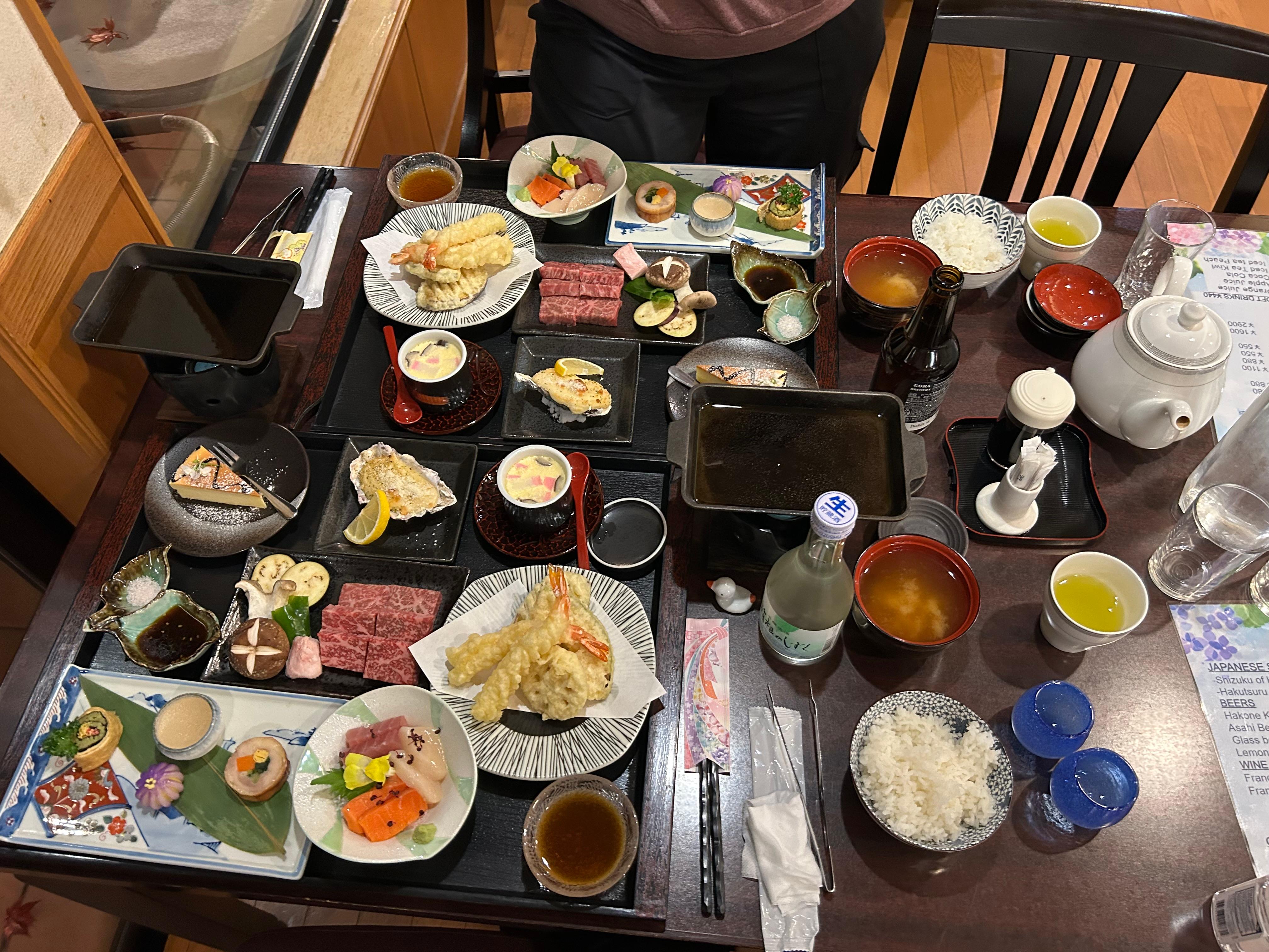 Special dinner (8800 yen) that includes sashimi , Kobe beef and many other things