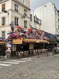 Bar, restaurang med bra musik