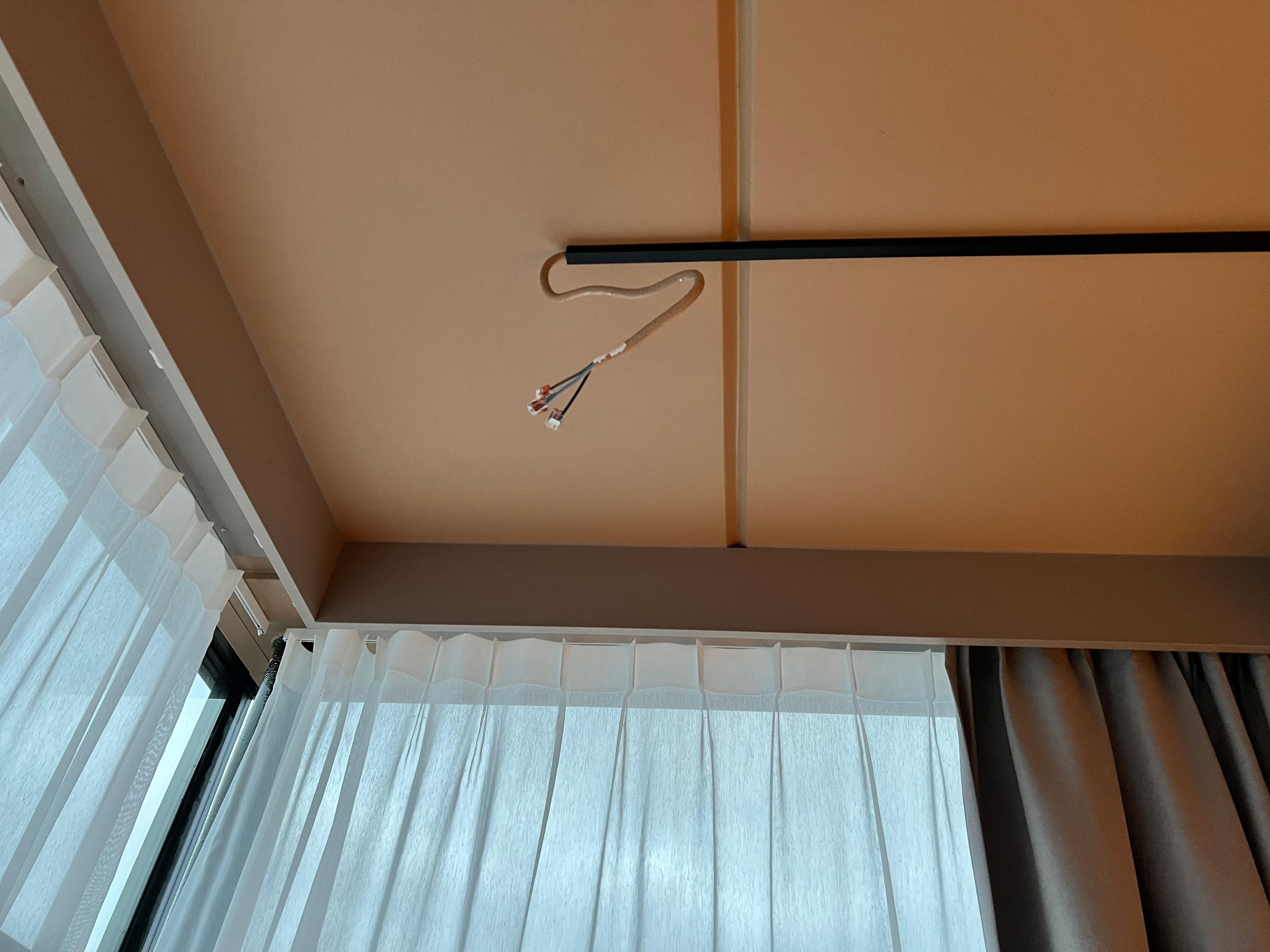 Unfitted light fixtures