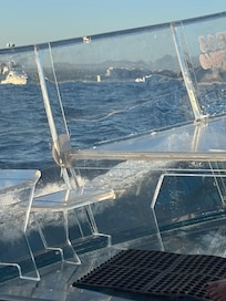 Full glass boat to the Arch