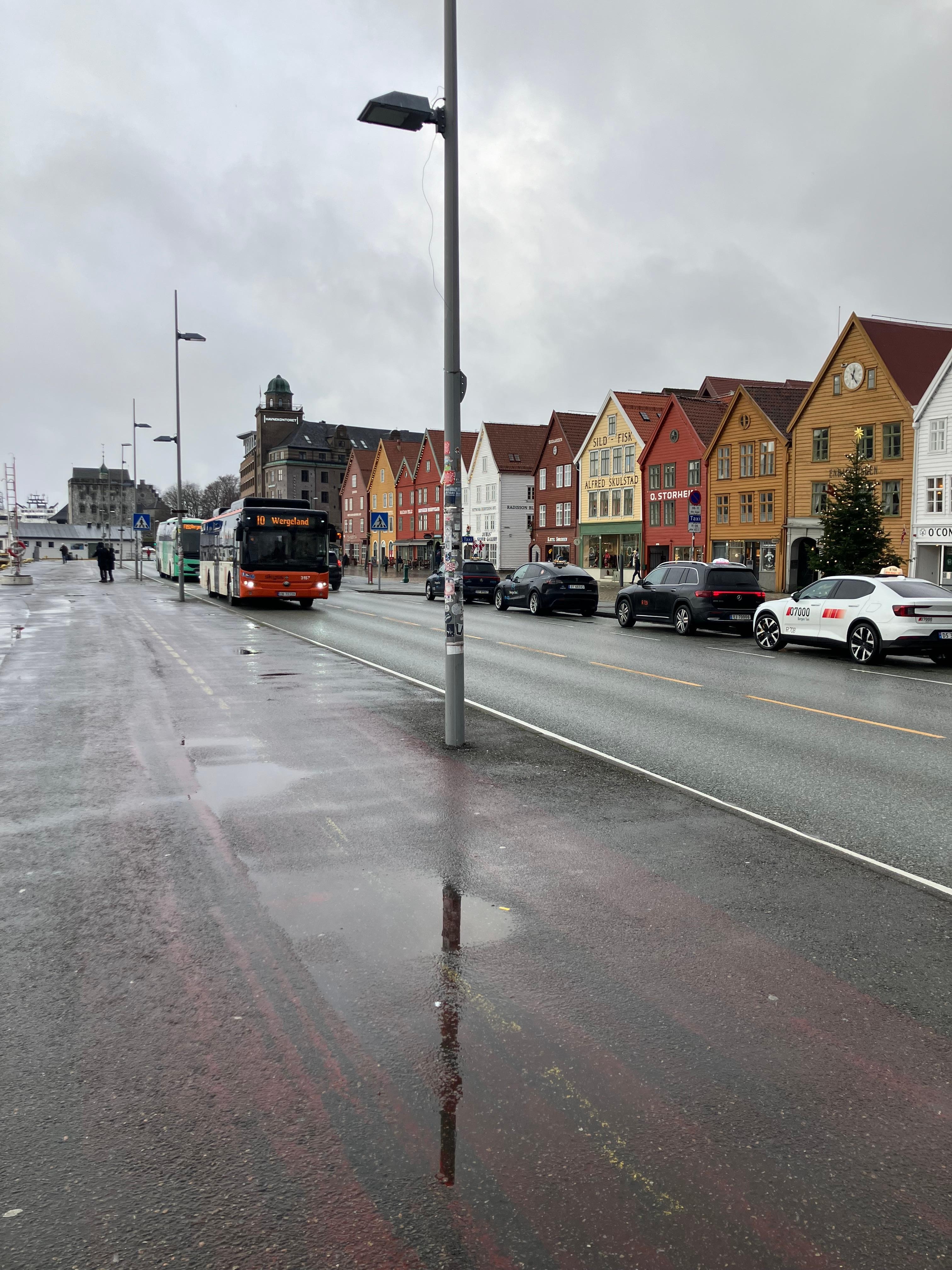 ホテルから徒歩すぐの世界遺産