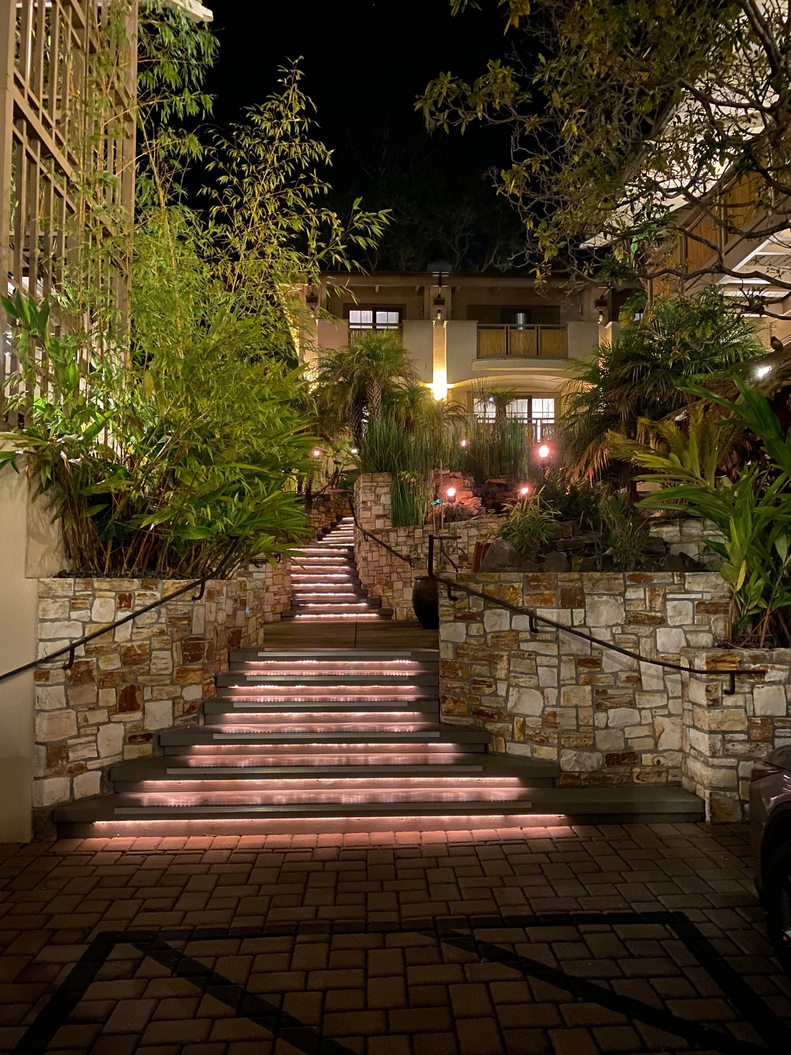 Walkway into the courtyard.