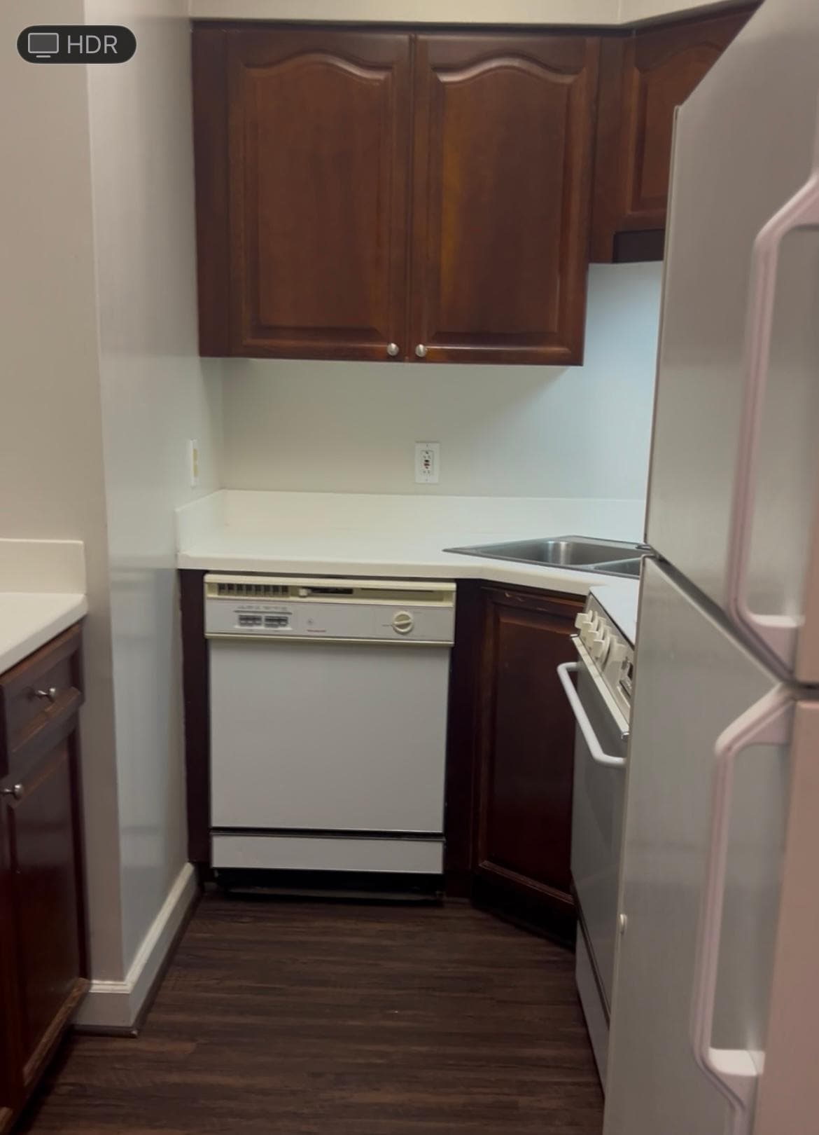 Nice kitchen area. They will bring up plates, utensils to use. 