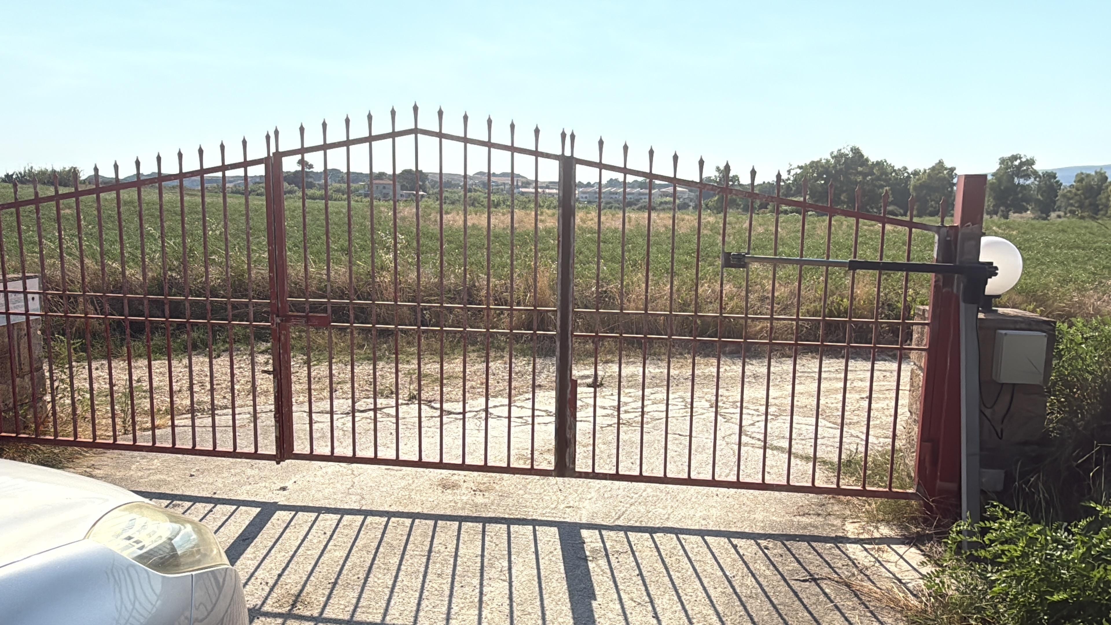 The red gates at Chloe’s Vilkas! 