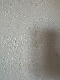 Dirty kitchen walls