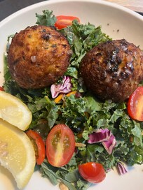 Had the crab cakes one night for dinner after a late return back and they were so, so good!!