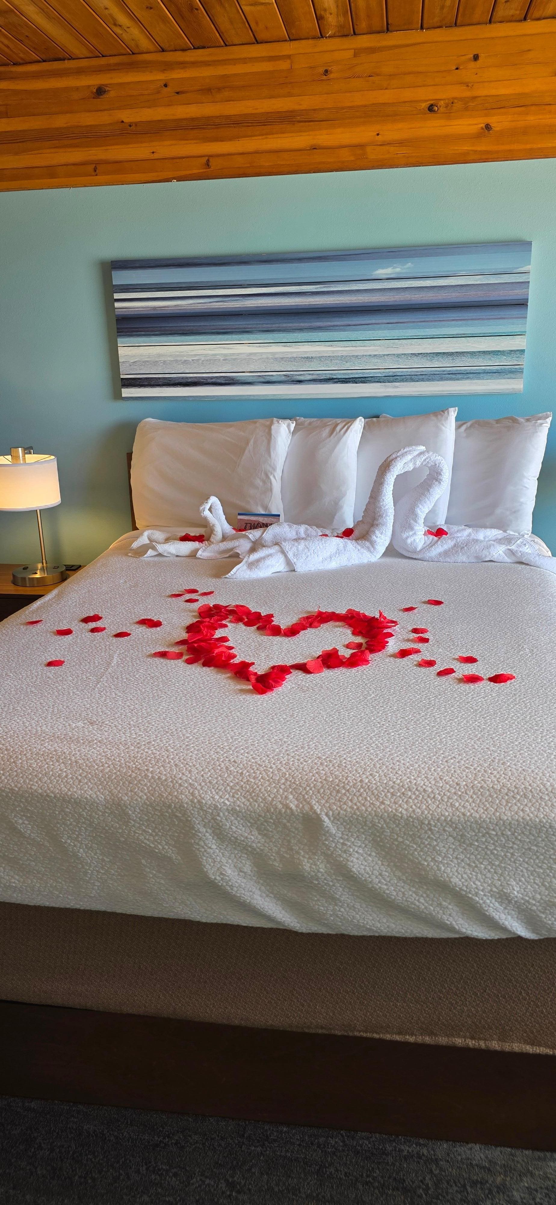 The sweet decorated bed