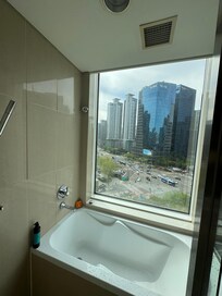 Vue depuis la salle de bains