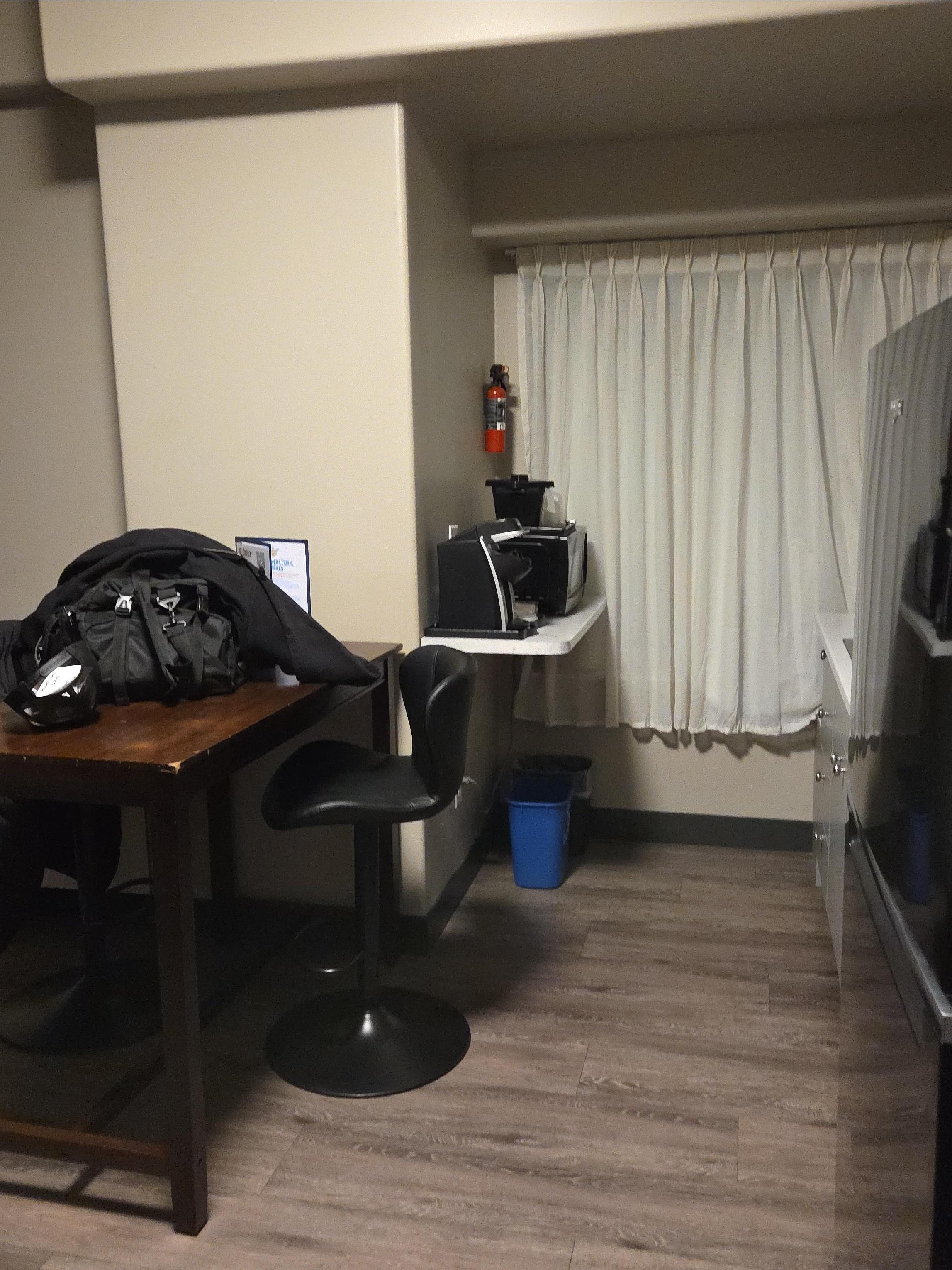 King suite- kitchenette