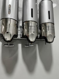 Shower gel kept falling off the wall. Maybe that’s why it was broken. Plus it was empty