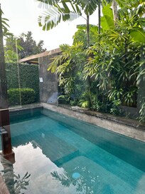Villa pool
