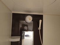 baño viejo y oxidado