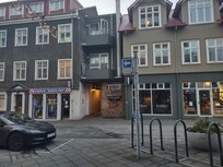 Bit hard to spot first pass, especially on same side, but look for sign for restaurant as it sticks out