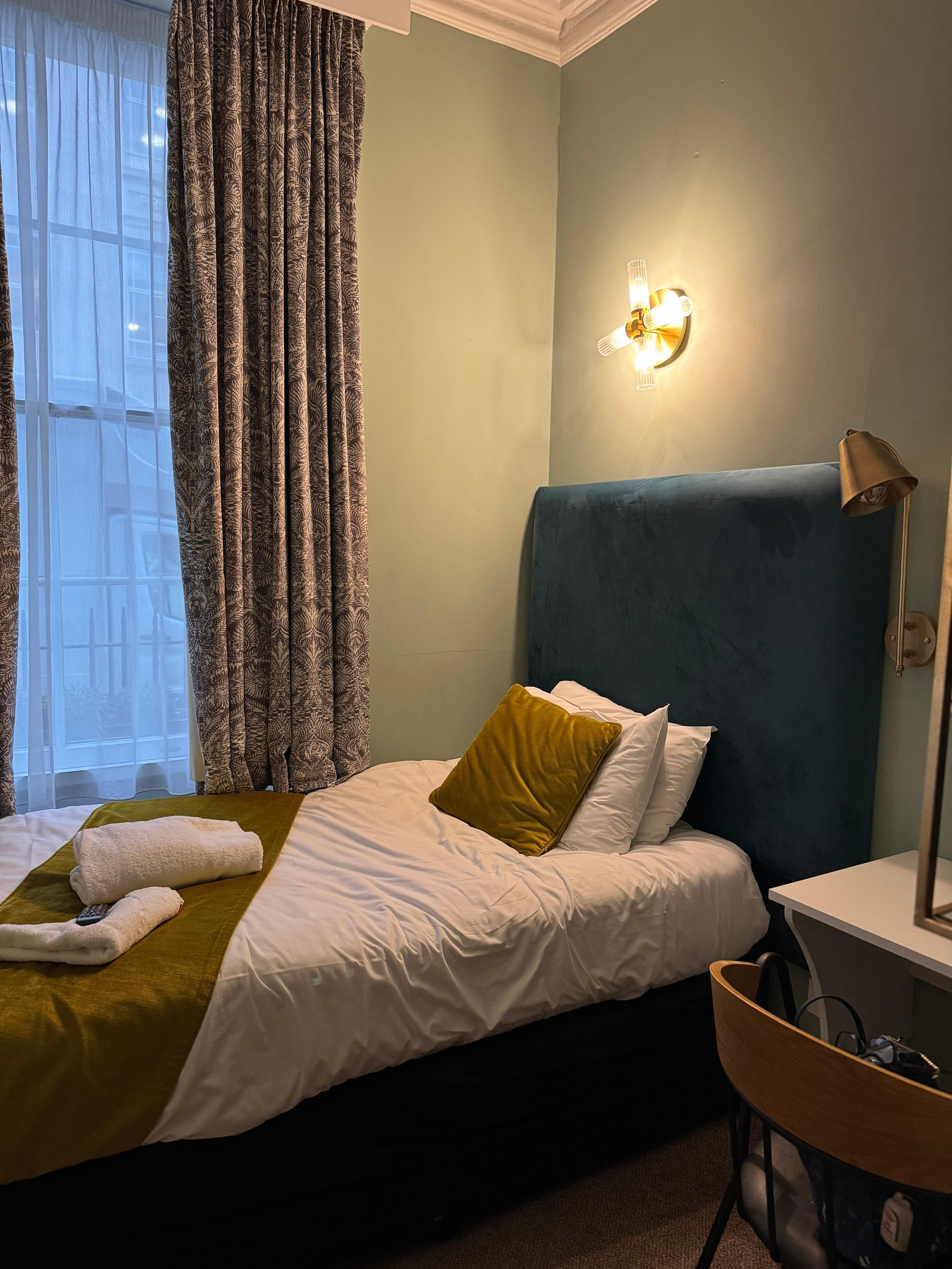 My little single room. Perfect for solo travel. 