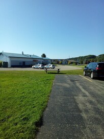 Showing the surrounding area, no lake