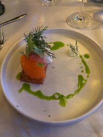 Förrätt löjrom och råraka