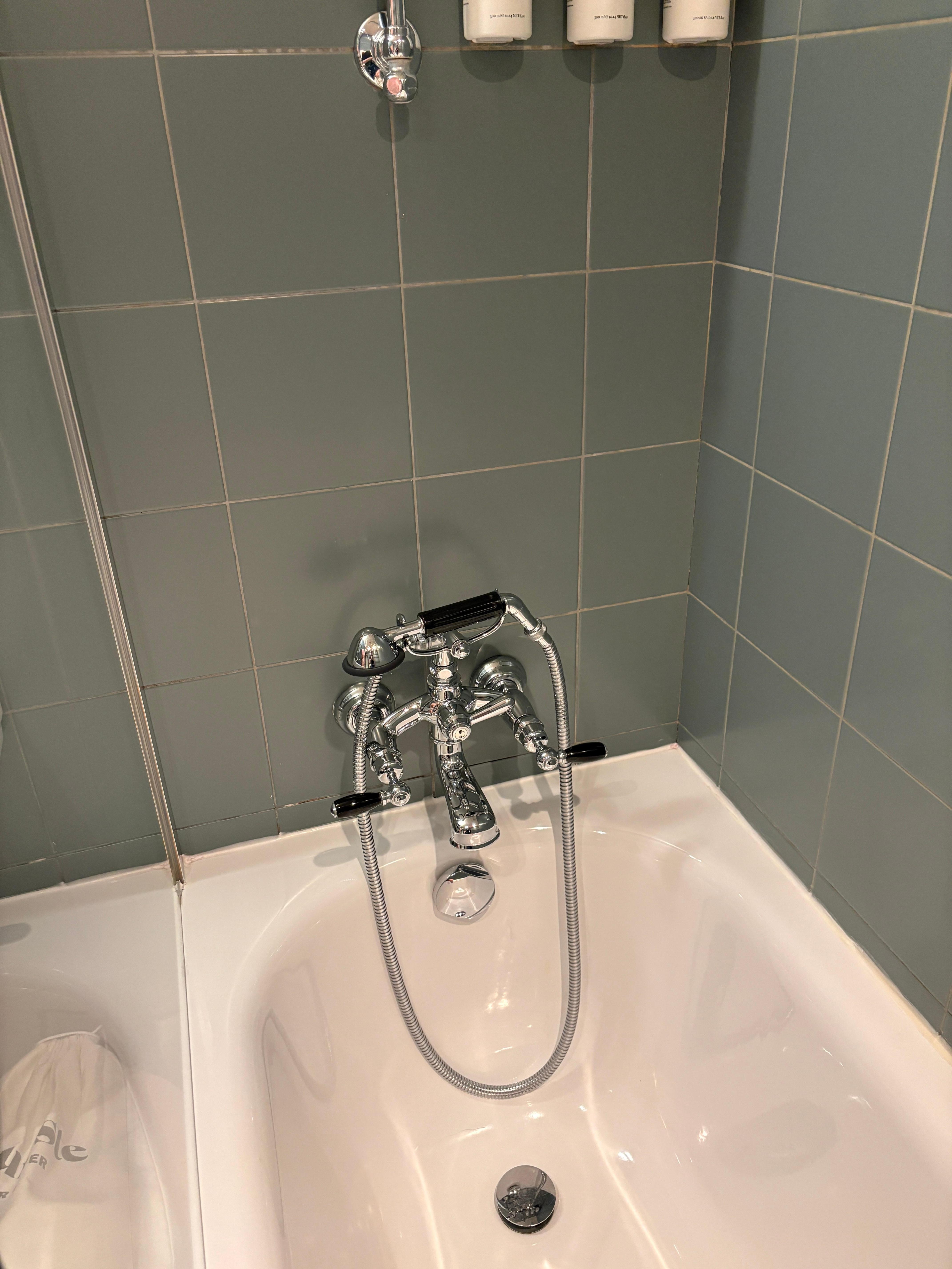 Gorgeous faucet design!!