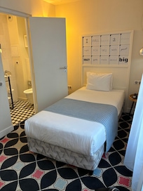 Single room with shower