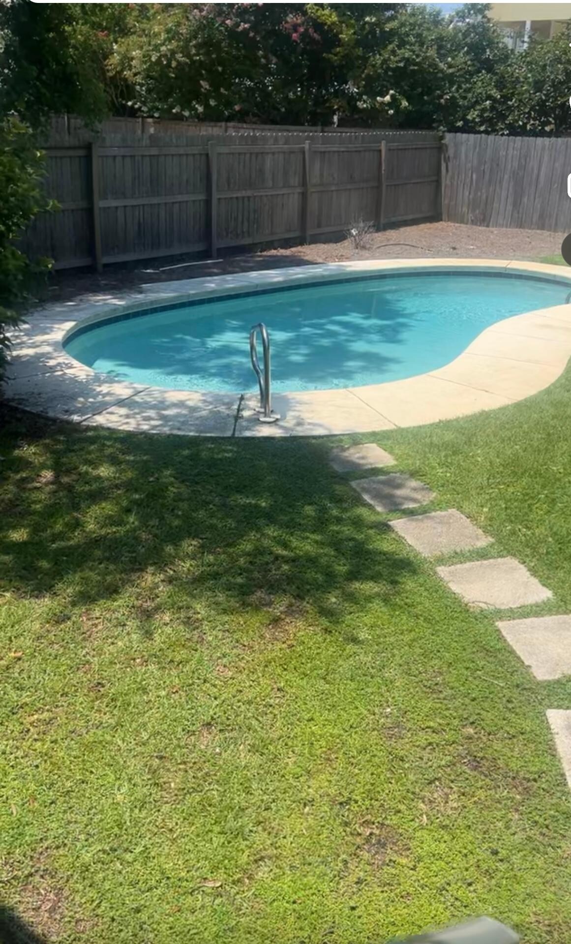 Good size pool 