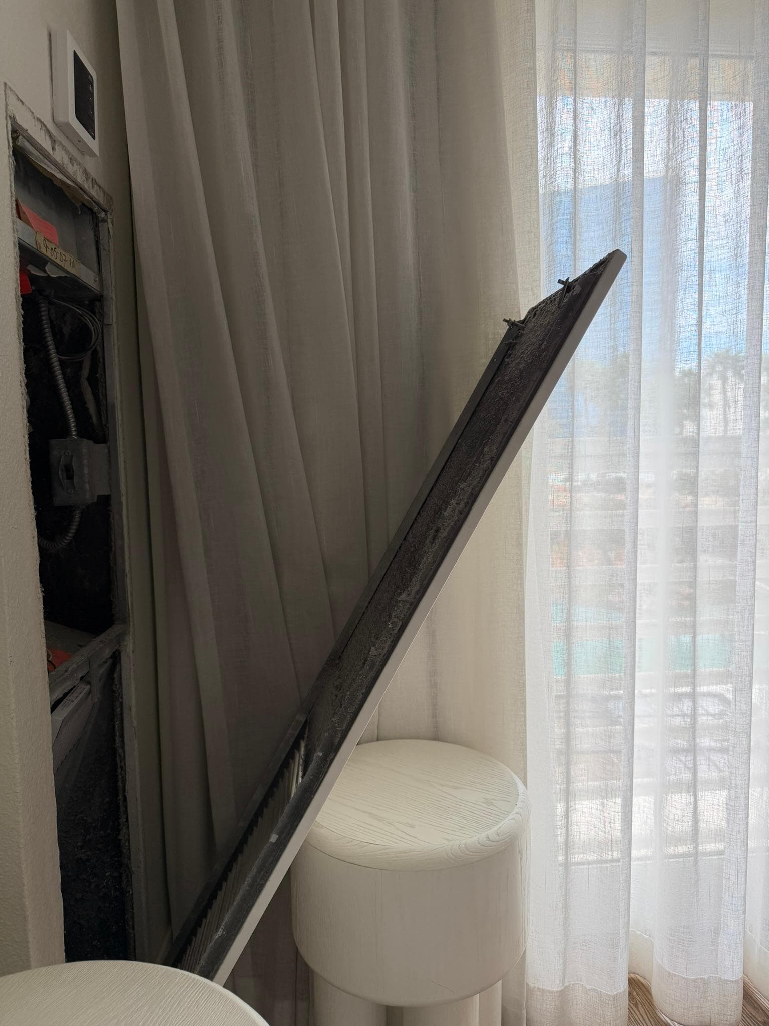 when fully open, supported by table we put there.