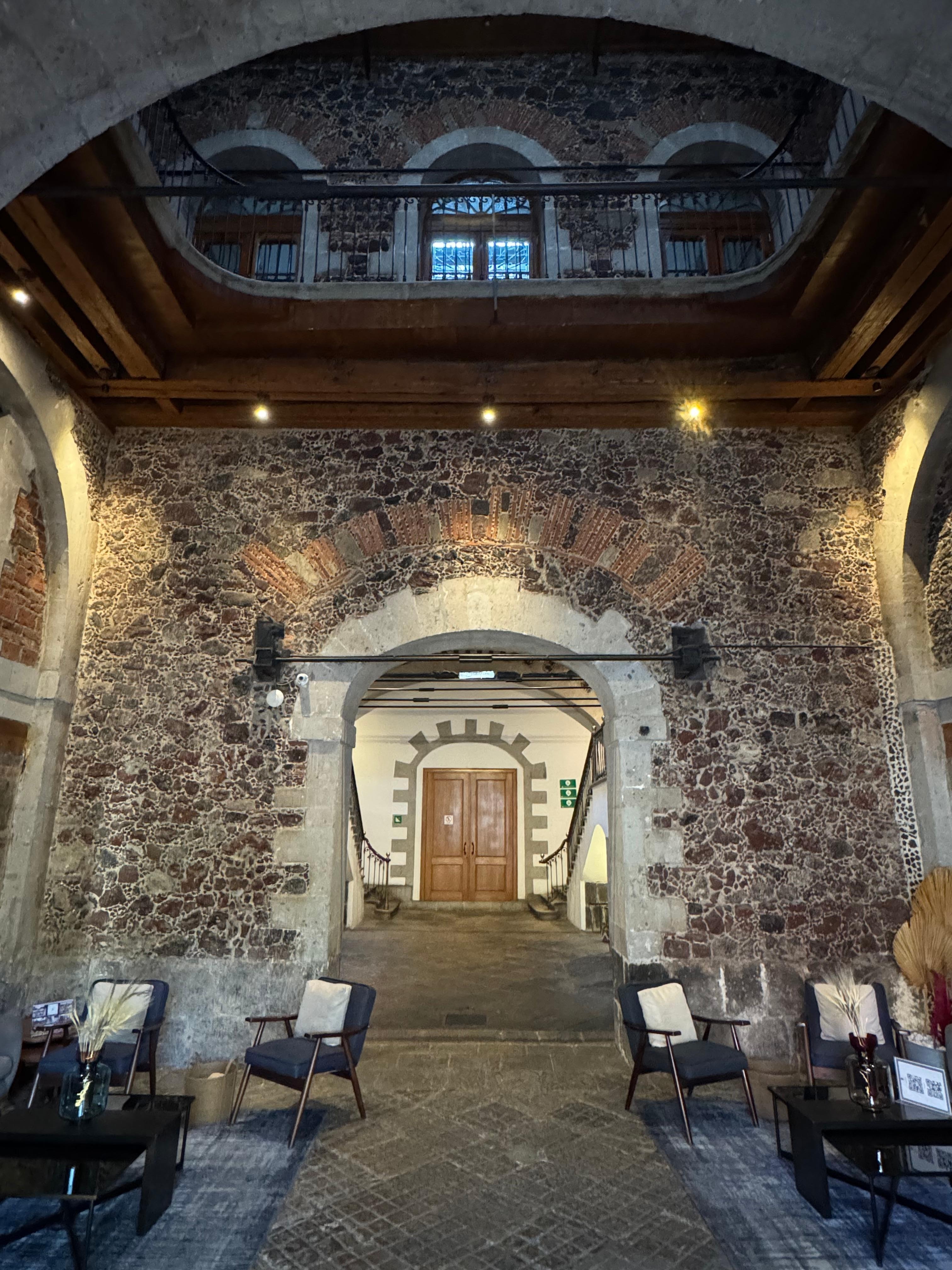 This building is one    Of the older building in Mexico City. 