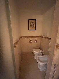 セパレートされたトイレ