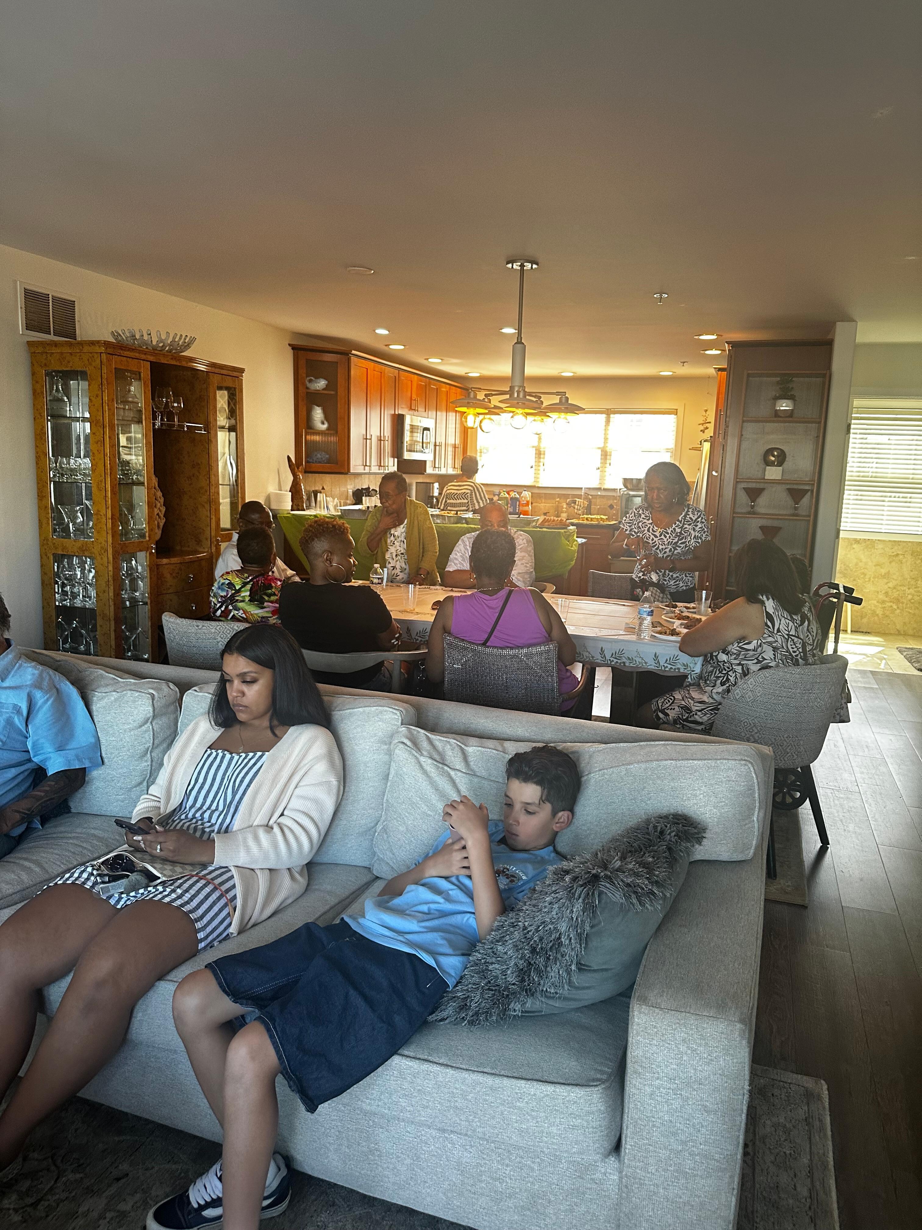 Family visitors just chillin!