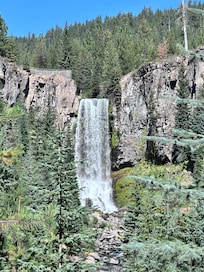 A hike at Tumalo Falls.
