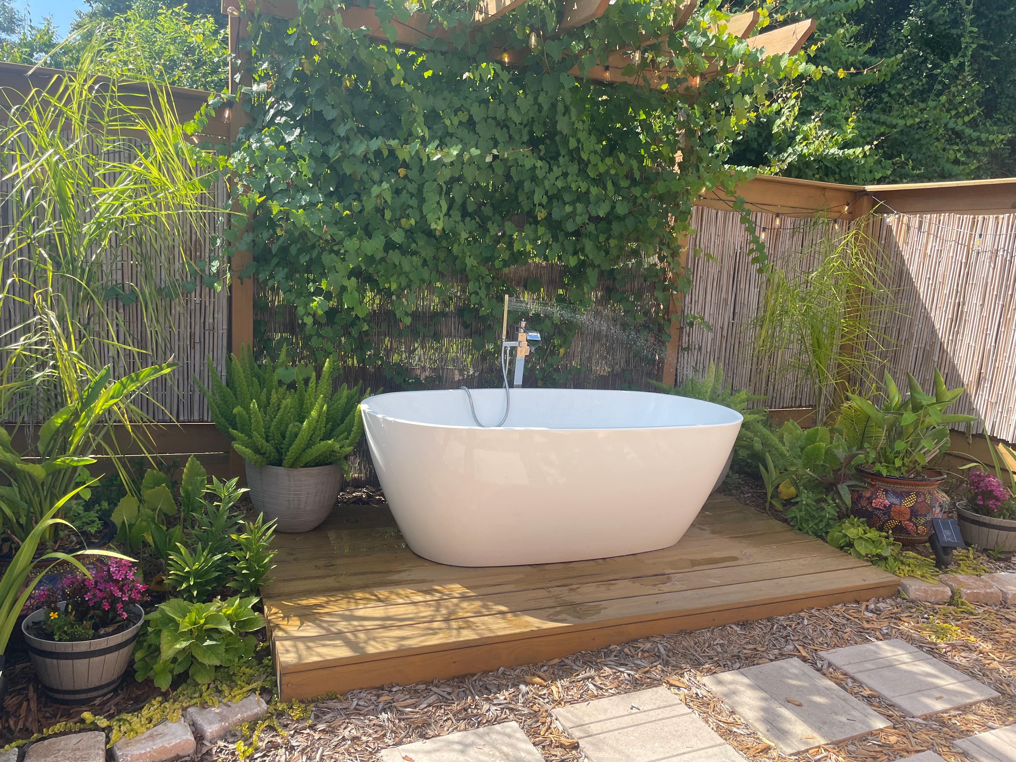 Best tub experience at night. Beautifully lit and feels great to be outside the plants are inviting. 