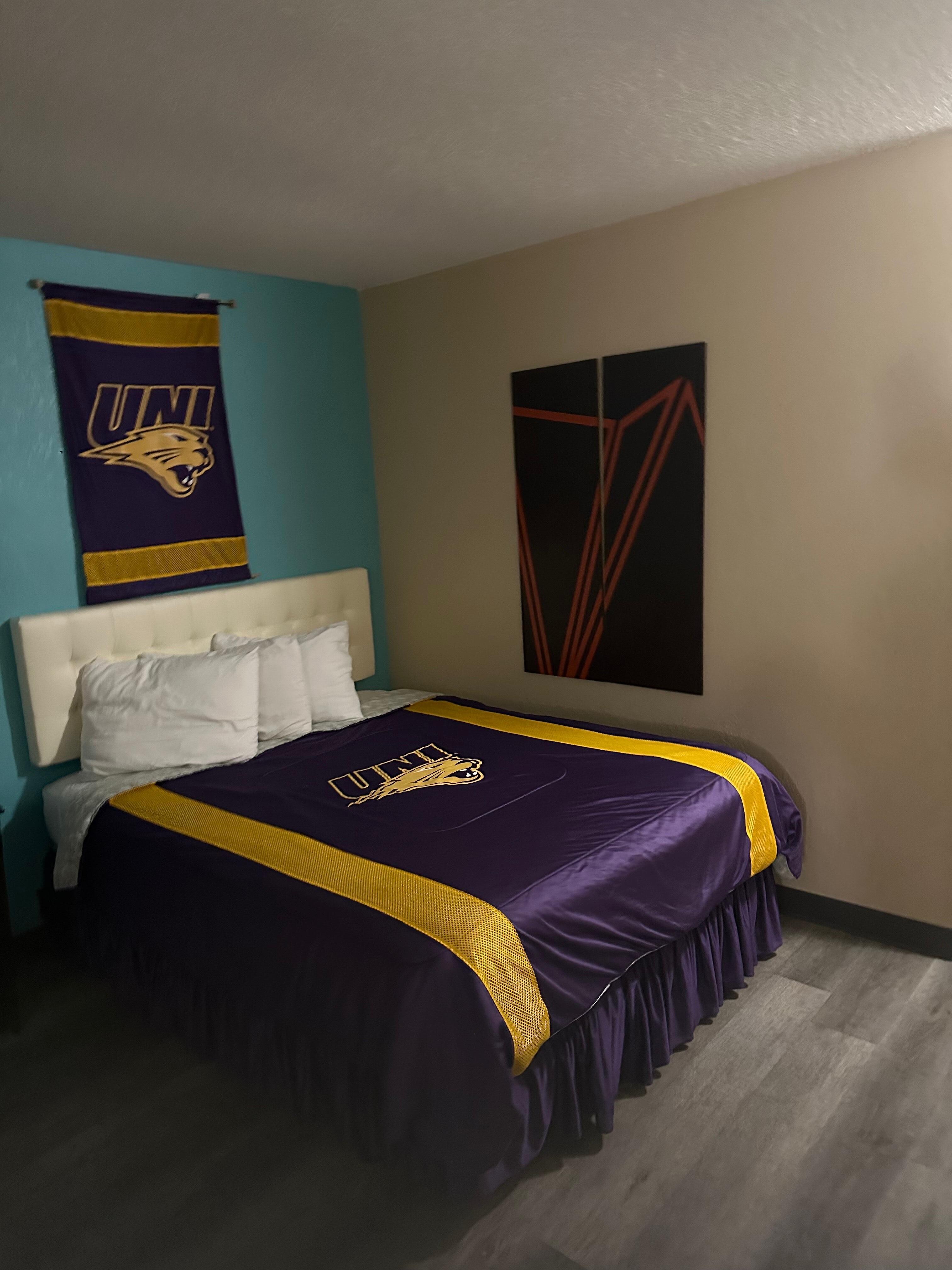 the decor in the first room that I had booked.