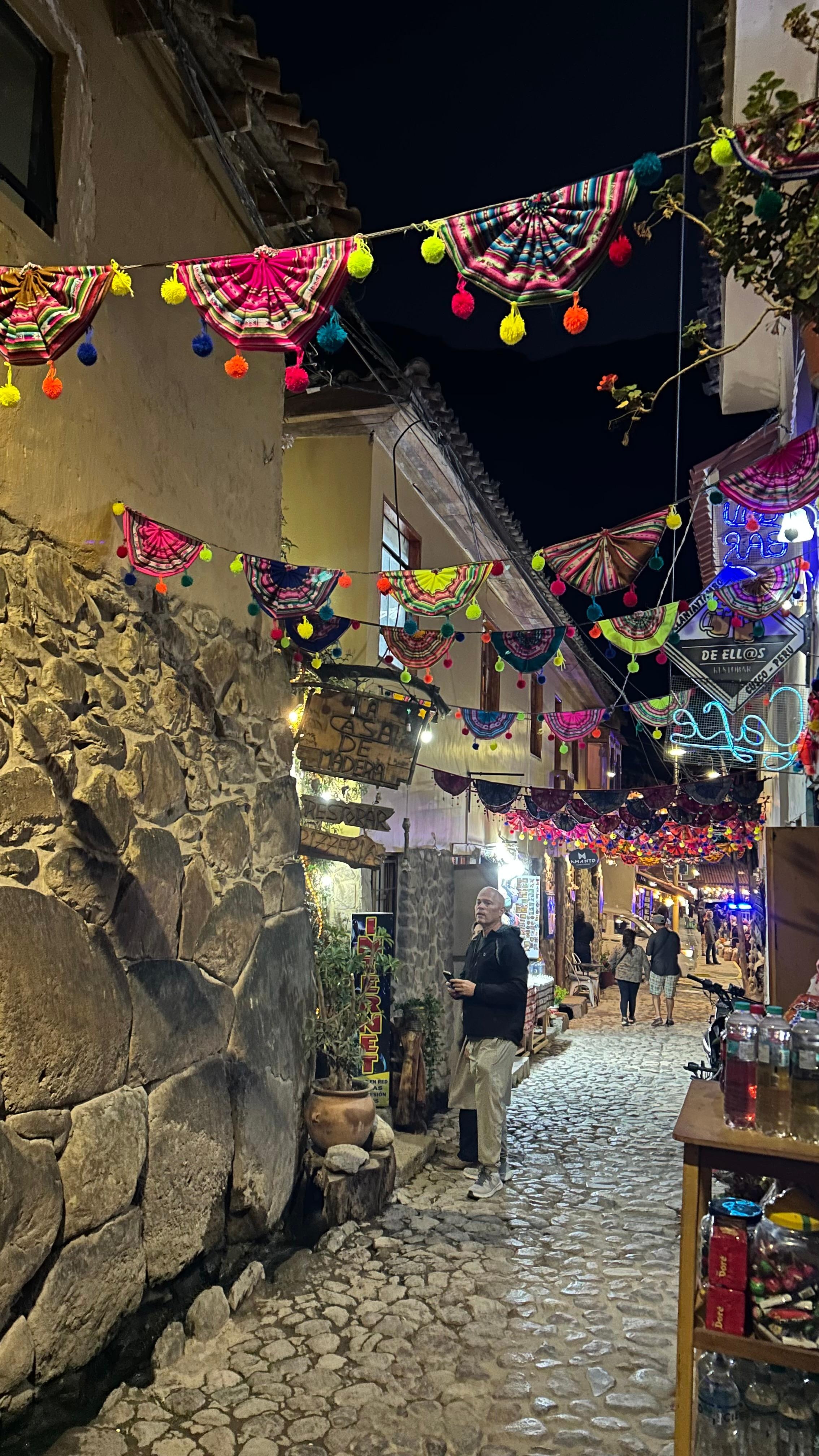 Street to NUNA SUMAQ at night