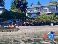 When we returned the rest of the family was arriving for our day on the beach.