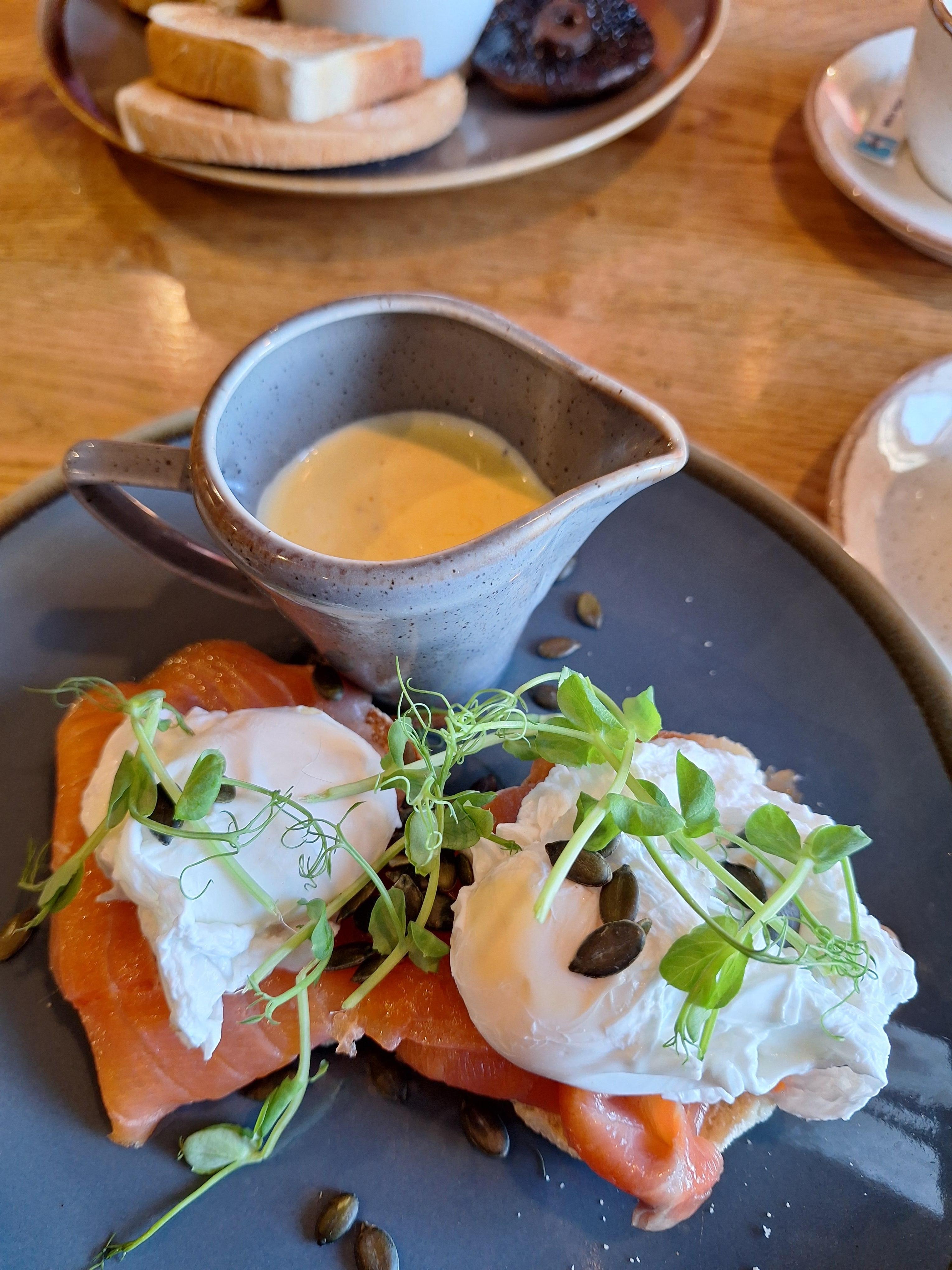 Eggs Royal & hollandaise sauce on tge side