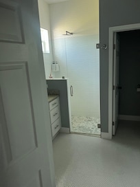 Nice master bathroom with walk in shower