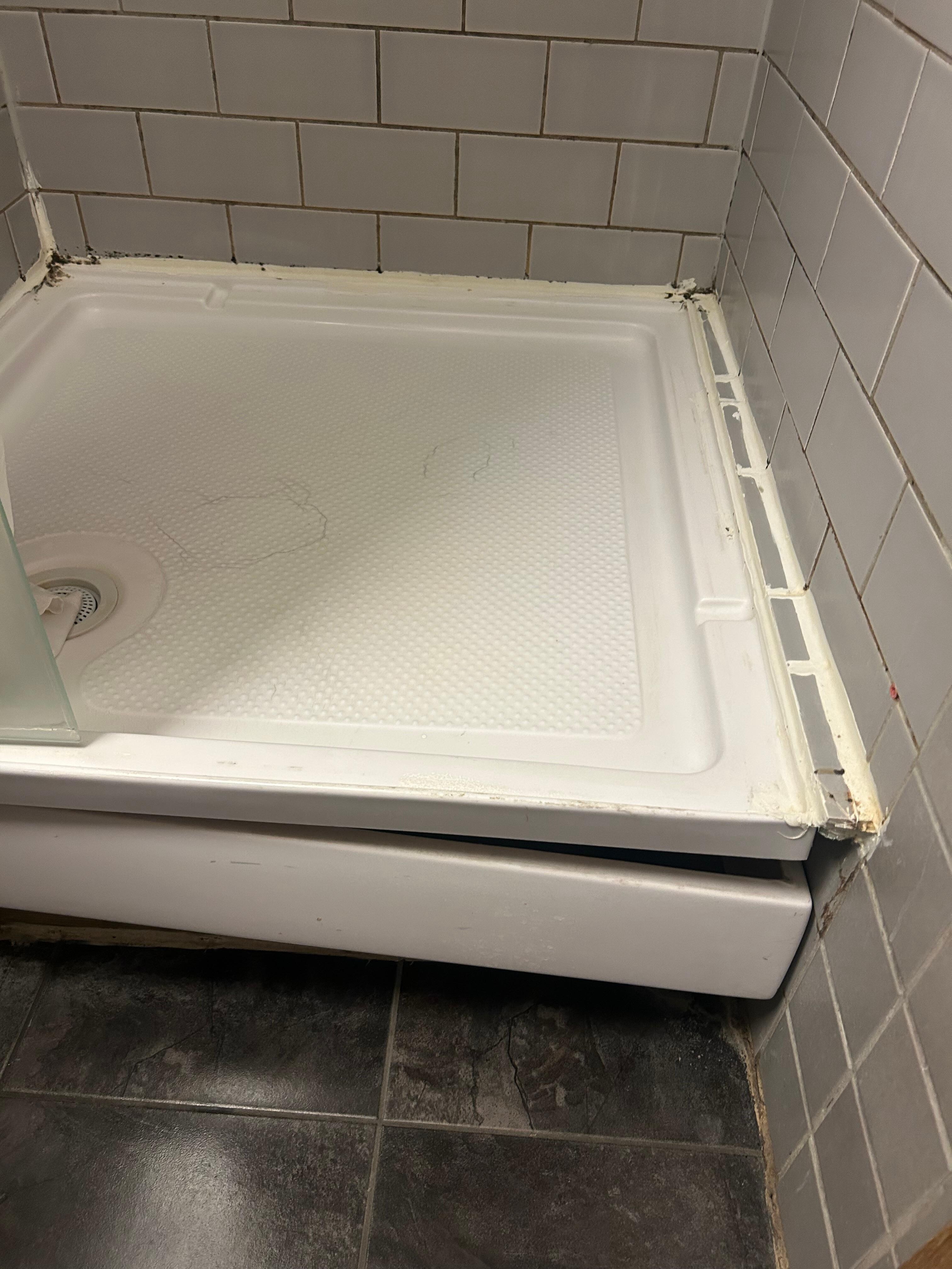 shower was in HORRIBLE condition 