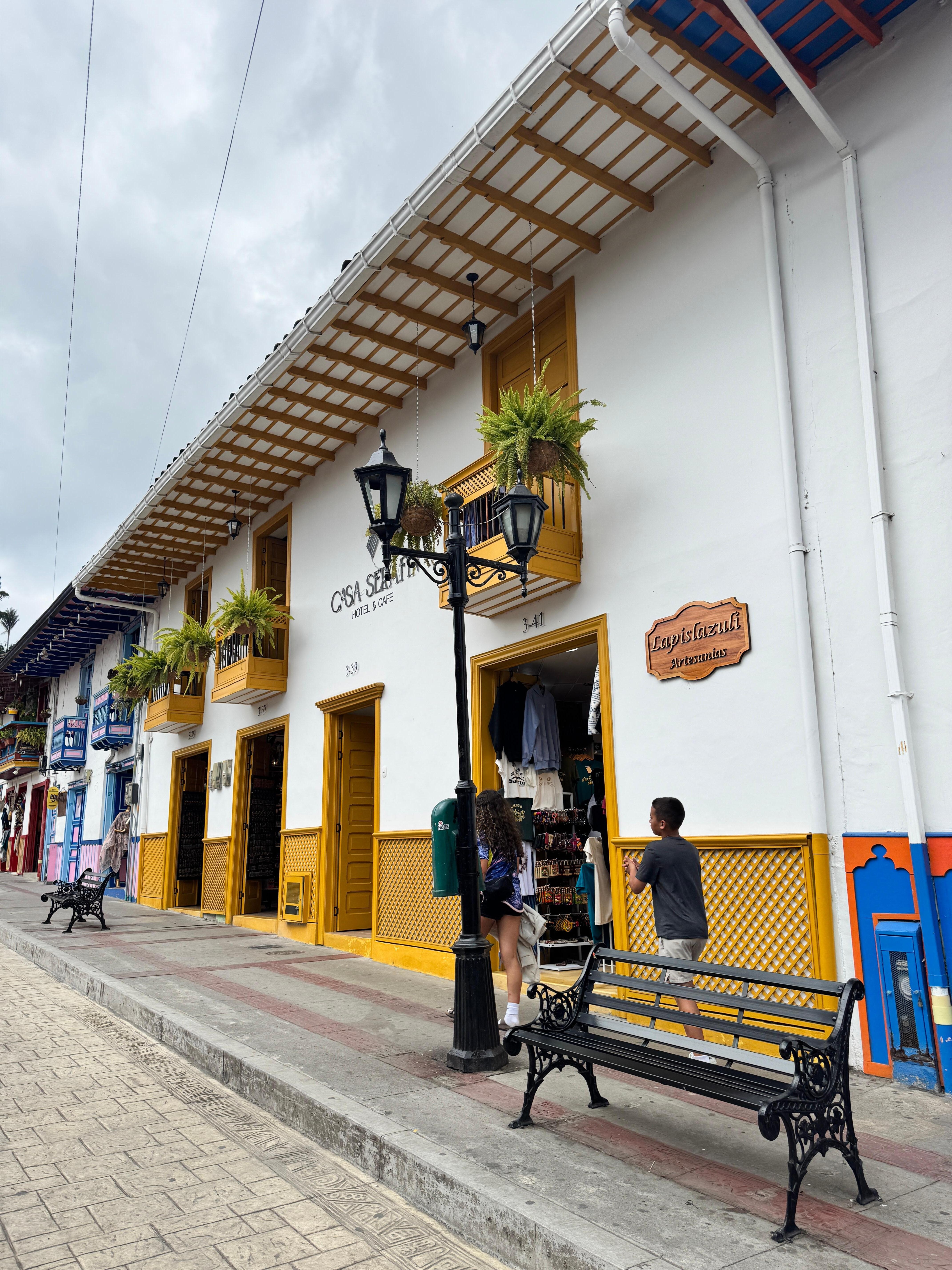 Front of hotel on Calle Real 