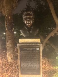 Historical venues to visit on the river walk. Next time we will go longer.!