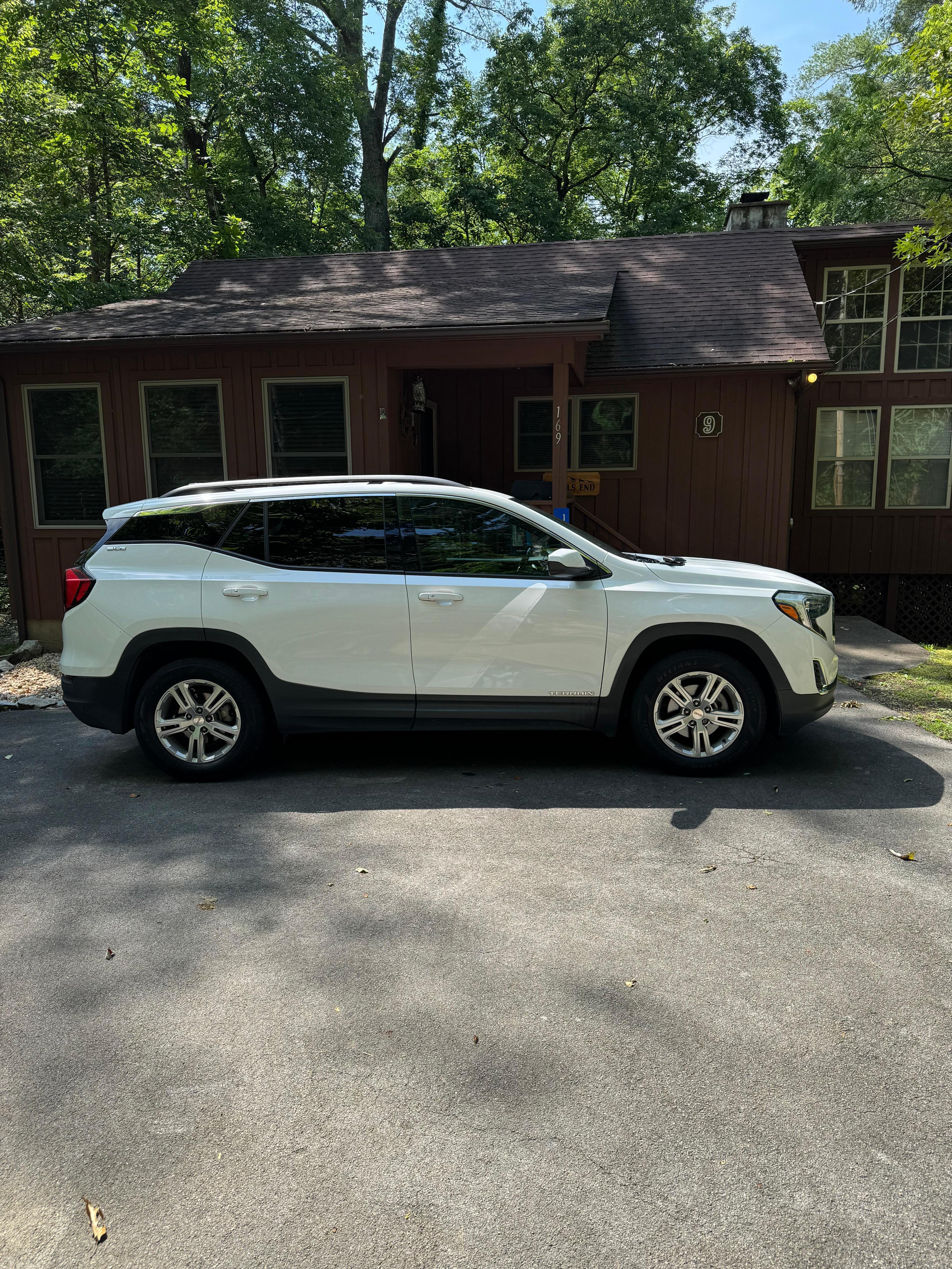 The front of the cabin and parking