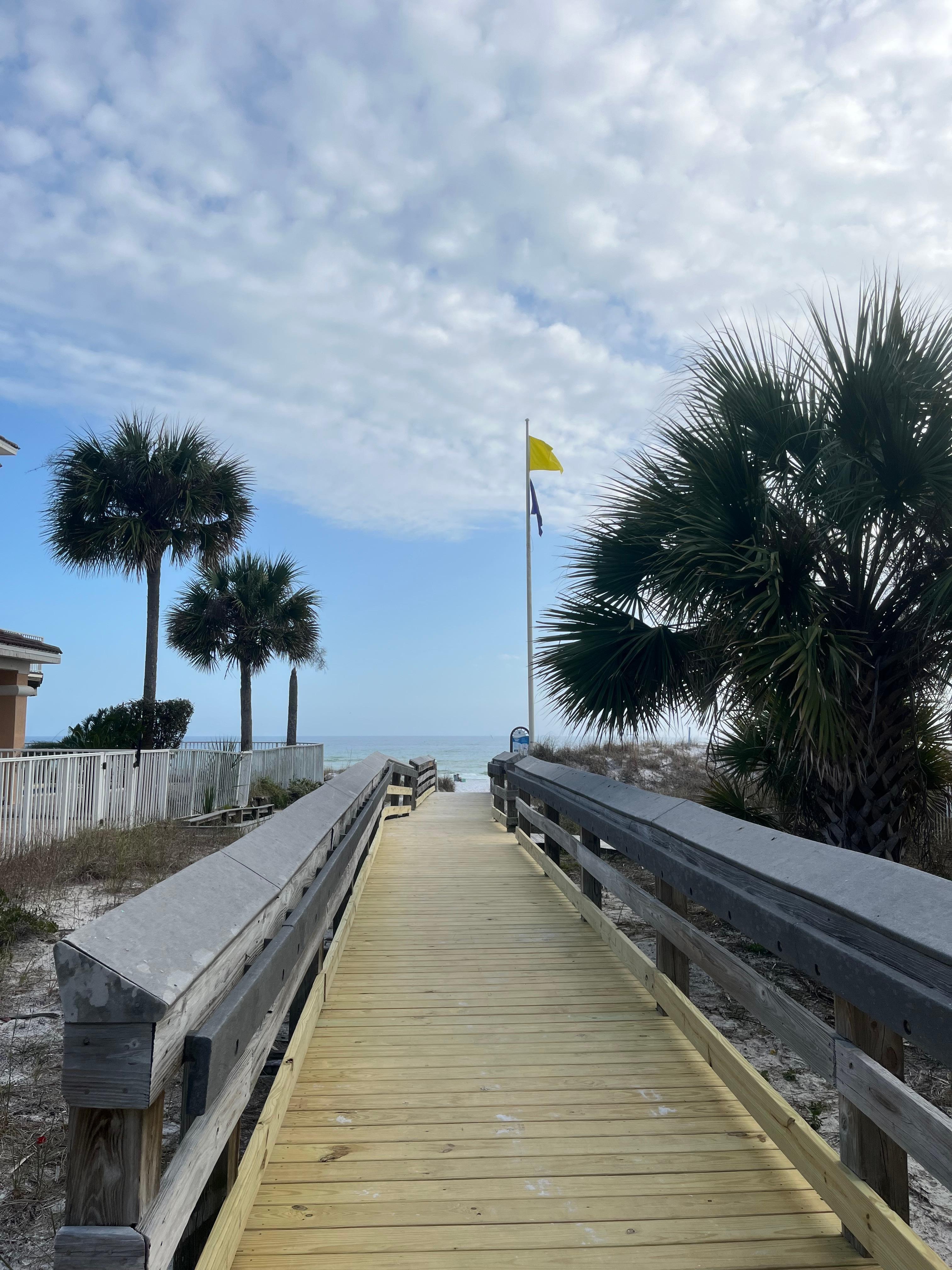 Boardwalk to the beach 5 minutes away. 