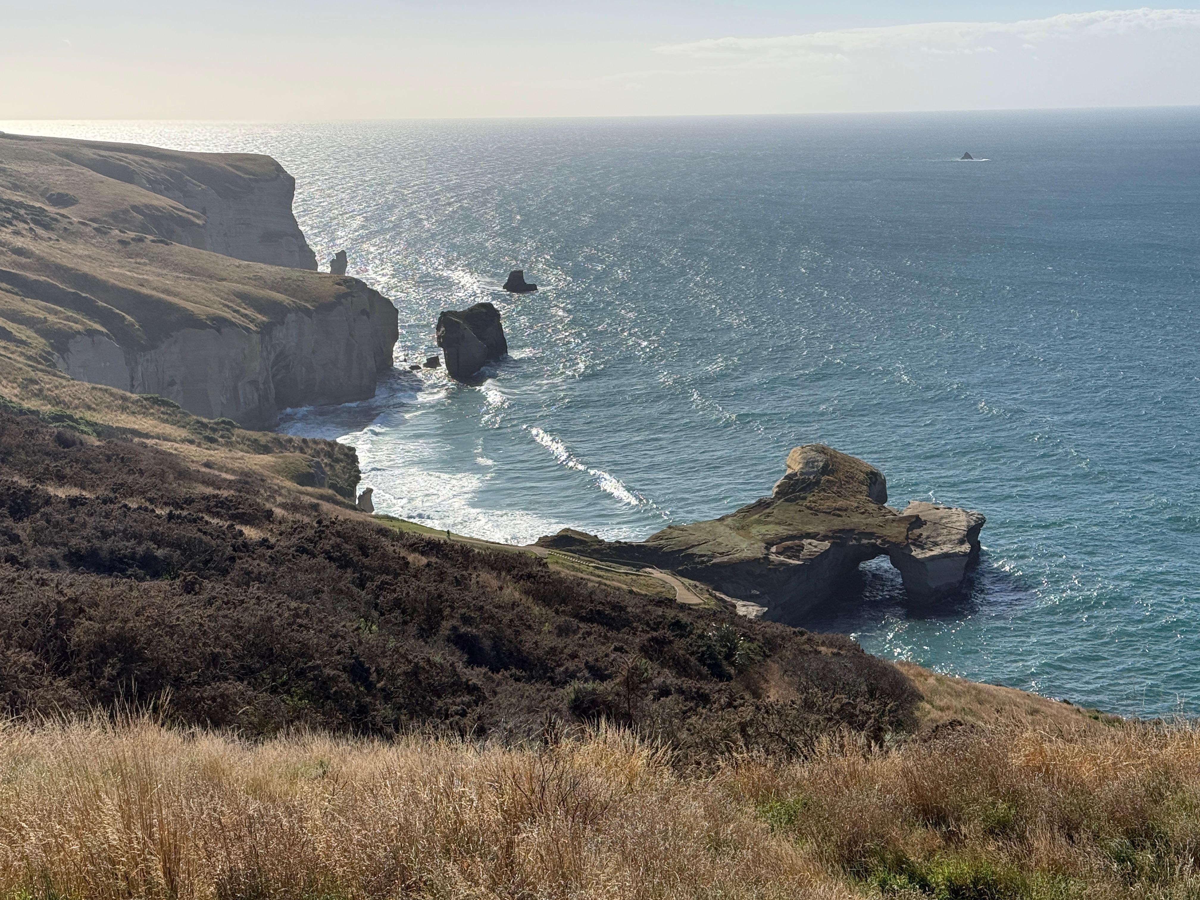 Tunnel beach 
