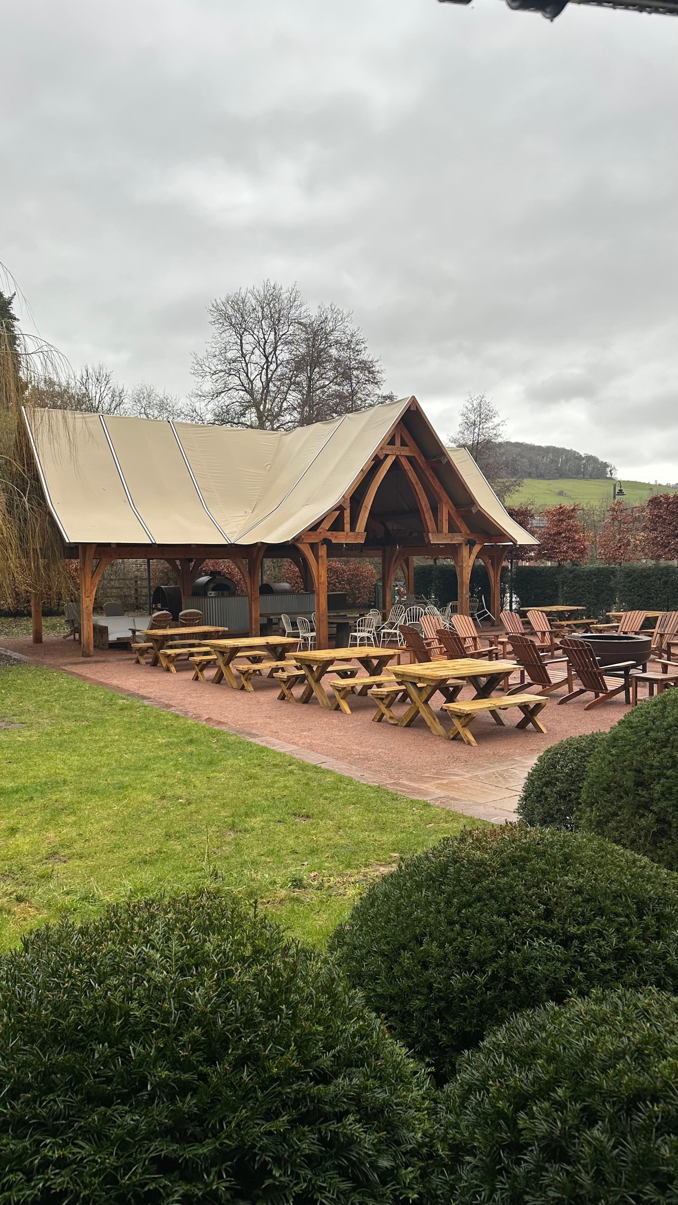 The garden entertainment area 