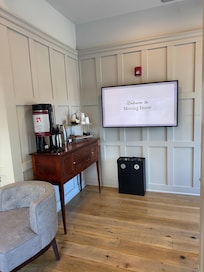 Complimentary, Lobby Tea