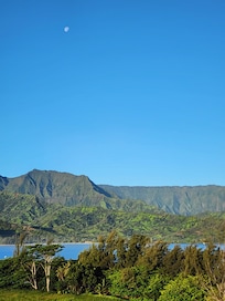 View from the lanai - beautiful moon at 6am