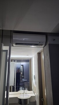 Vieux climatiseur qui ne marche pas et qui fait seulement ventilateur...